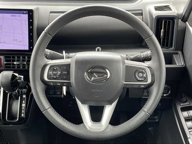 ダイハツ タント カスタム RS 道東・釧路十勝 2023(令5)年 0.8万km ブラックマイカメタリック/シャイニングホワイトパール ・４WD/・純正10インチナビ/（CD・DVD・AM・FM・SD・フルセグ）/・全方位モニター/・両側パワースライドドア/・純正アルミホイール/・コーナーセンサー前後/・衝突被害軽減ブレーキ/・レーンキープアシスト/・LEDヘッドライト/・ハーフレザーシート/・前席シートヒーター/・オートライト/・オートマチックハイビーム/・ステアリングスイッチ/・ドアバイザー/・リアサンシェード/・スマートキー/・プッシュスタート/・純正フロアマット