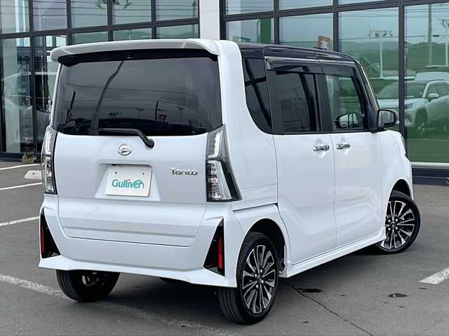ダイハツ タント カスタム RS 道東・釧路十勝 2023(令5)年 0.8万km ブラックマイカメタリック/シャイニングホワイトパール ・４WD/・純正10インチナビ/（CD・DVD・AM・FM・SD・フルセグ）/・全方位モニター/・両側パワースライドドア/・純正アルミホイール/・コーナーセンサー前後/・衝突被害軽減ブレーキ/・レーンキープアシスト/・LEDヘッドライト/・ハーフレザーシート/・前席シートヒーター/・オートライト/・オートマチックハイビーム/・ステアリングスイッチ/・ドアバイザー/・リアサンシェード/・スマートキー/・プッシュスタート/・純正フロアマット