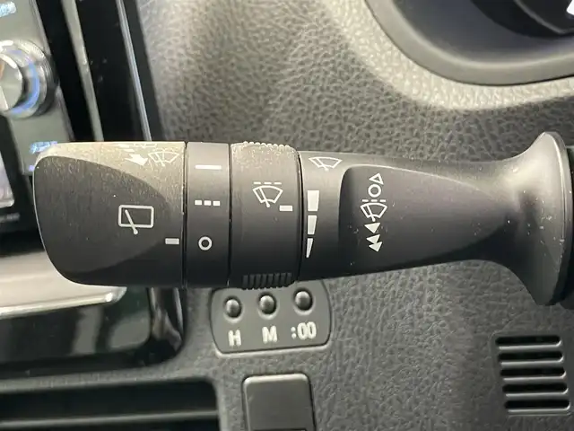 トヨタ エスクァイア Xi 鹿児島県 2019(平31)年 4.6万km ホワイトパールクリスタルシャイン 禁煙　/ナビ(CD/DVD/Bluetooth)　/トヨタセーフティセンス　/バックカメラ/両側パワースライドドア　/レーンキープアシスト　/前後コーナーセンサー　/純正ＬＥＤヘッドライト/フォグランプ　/シートバックテーブル/オートライト　/オートマチックハイビーム　/純正フロアマット/純正アルミホイール　/前後ドライブレコーダー/ＥＴＣ