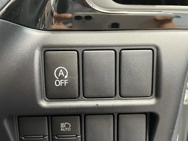 トヨタ エスクァイア Xi 鹿児島県 2019(平31)年 4.6万km ホワイトパールクリスタルシャイン 禁煙　/ナビ(CD/DVD/Bluetooth)　/トヨタセーフティセンス　/バックカメラ/両側パワースライドドア　/レーンキープアシスト　/前後コーナーセンサー　/純正ＬＥＤヘッドライト/フォグランプ　/シートバックテーブル/オートライト　/オートマチックハイビーム　/純正フロアマット/純正アルミホイール　/前後ドライブレコーダー/ＥＴＣ