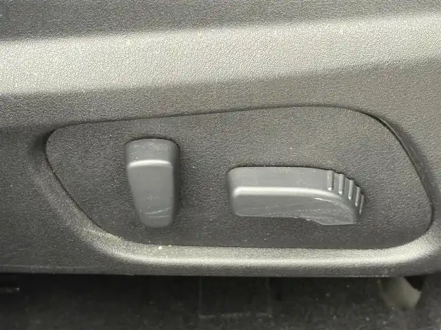 スバル インプレッサ ＸＶ 2．0i－L アイサイト 愛知県 2015(平27)年 3.8万km ベージュ アイサイト/レーダークルーズコントロール/社外SDナビ/・フルセグTV/・Bluetooth/バックカメラ/革巻きステアリング/パドルシフト/ETC/パワーシート/ドライブレコーダー/USB