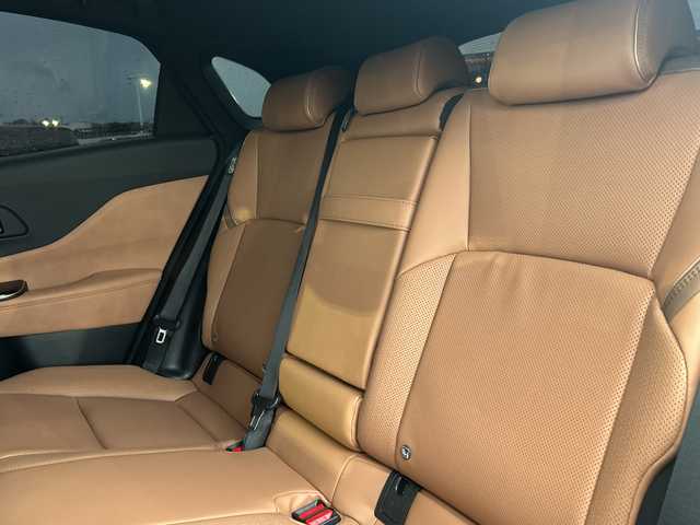 トヨタ クラウン スポーツ Z 鹿児島県 2024(令6)年 1.5万km ブラック 4WD/トヨタセーフティセンス/純正ディスプレイオーディオ/　　BT/フルセグ/アラウンドビューモニター/電動リアゲート/レーダークルーズコントロール/LEDオートライト/シートメモリー/シートヒーター/エアシート/純正21インチアルミホイール/ステアリングスイッチ/アイドリングストップ/ワイヤレス充電/Apple CarPlay/ヘッドライトウォッシャー/オートブレーキホールド/スマートキー/ETC2.0