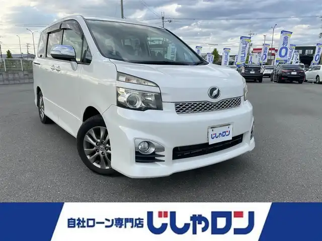 トヨタ ヴォクシー ZS 煌 大阪府 2011(平23)年 6.4万km ホワイトパールクリスタルシャイン (株)IDOMが運営する【じしゃロン堺店】の自社ローン専用車両になります。/こちらは現金またはオートローンご利用時の価格です。自社ローンご希望の方は別途その旨お申付け下さい