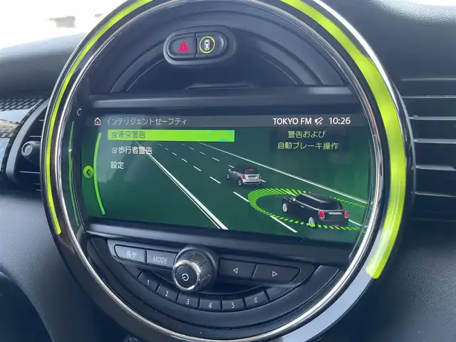 ＭＩＮＩ ミニ クーパー S 栃木県 2019(平31)年 3.8万km ホワイト・シルバー インテリジェントセーフティ/コンフォートアクセス/アダプティブクルーズコントロール/ナビ/社外フルセグTV/＊リモコンあり/社外DVDプレイヤー/＊リモコンあり/バックカメラ/ミラーETC/パークディスタンスコントロール/シートヒーター /LEDヘッドライト/オートライト/ドライブレコーダー/アンビエントライト /ディスプレイリング