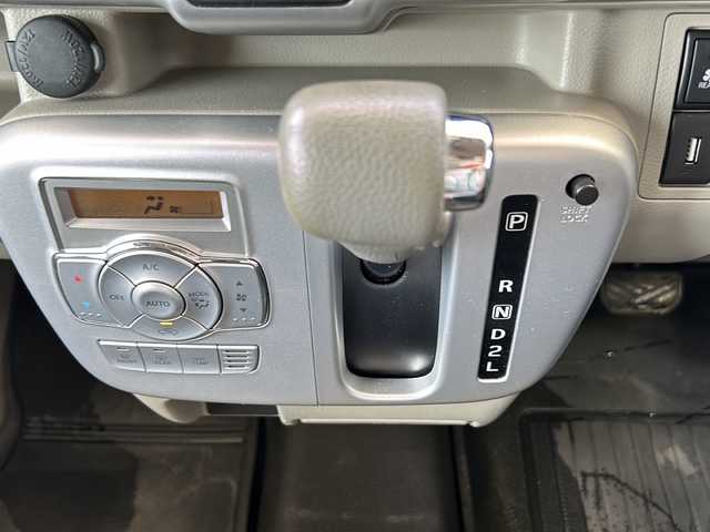 日産 ＮＶ１００クリッパー リオ E 鳥取県 2017(平29)年 8.8万km ブルーイッシュブラック スマートキーx2個/ハイルーフ/左側パワースライド/プリクラッシュセーフ/社外メモリナビゲーション/ワンセグ・Bluetooth/バックカメラ/電動格納ミラー/オートエアコン/オートライト/キセノンライト/フォグライト/オーバーヘッドコンソール/社外シートカバー/社外フロアマット/保証書・取説