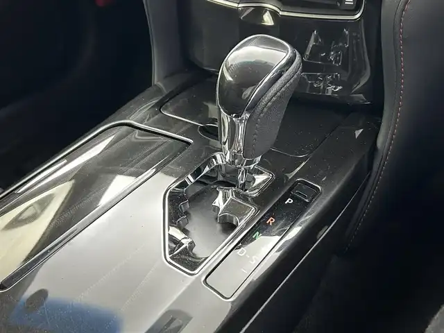 トヨタ クラウン ハイブリッド アスリートS 熊本県 2014(平26)年 7.1万km ホワイトパールクリスタルシャイン 純正ナビ（ＣＤ・ＤＶＤ・フルセグ・ＢＴ・ＨＤＤ・USB）/バックカメラ　/ビルトインＥＴＣ　/後ろのみコーナーセンサー　/レーダークルーズコントロール　/前席シートヒーター　/前席エアーシート　/前席パワーシート/ステアリングヒーター/プリクラッシュセーフティ/横滑り防止/パワーバックドア/ドアバイザー/純正フロアゴムマット/純正１８インチAW/オートライト/LEDヘッドライト/フォグライト/スマートキー/プッシュスタート/スペアキー1本/保証書/取扱説明書