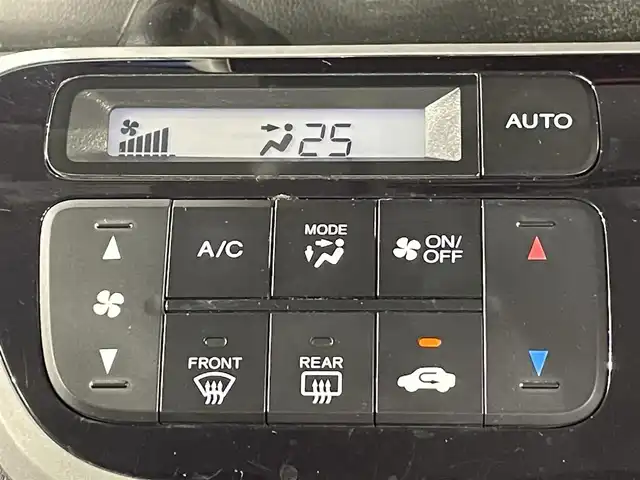 ホンダ Ｎ ＢＯＸ カスタム G SSパッケージ 愛知県 2013(平25)年 16.6万km ポリッシュドメタルメタリック 純正Gathersナビ（VXM-145VFi)/（FM/AM/CD・DVD再生/SD/フルセグTV)/両側パワースライドドア/LEDヘッドライト/ETC/純正14インチAW/アイドリングストップ/フォグランプ/ステアリングスイッチ/純正フロアマット/プッシュスタート/　　-スマートキー/保証書