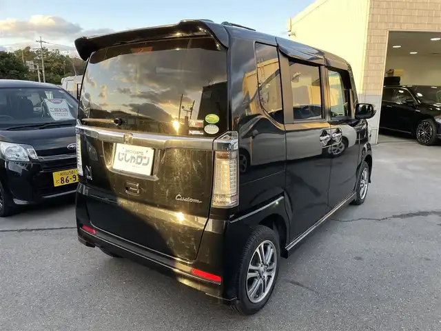 ホンダ Ｎ ＢＯＸ カスタム G Lパッケージ 和歌山県 2013(平25)年 10万km クリスタルブラックパール (株)IDOMが運営する【じしゃロン和歌山店】の自社ローン対象車両になります。こちらは現金ご利用時の価格です。/自社ローンご希望の方は別途その旨お申付け下さい。/4WD/ワンオーナー/純正メモリナビ/CD/USB/SD/バックカメラ/片側パワースライドドア/前後ドライブレコーダー/ETC/HIDヘッドライト/オートライト/フォグランプ/純正14インチアルミ/スマートキー/プッシュスタート