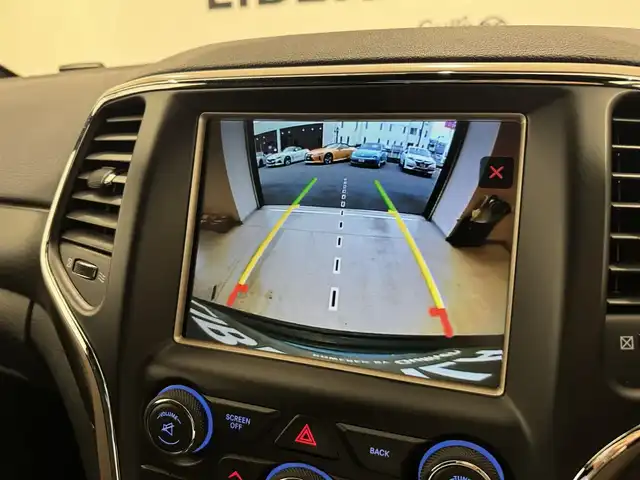 クライスラー・ジープ ジープ グランドチェロキー ラレード 熊本県 2017(平29)年 4.1万km 黒 純正ナビ（Bluetooth、USB、AUX、地デジ）/バックカメラ/パワーシート/純正18インチアルミホイール/HIDヘッドライト/LEDフォグ/ETC/プッシュスタート