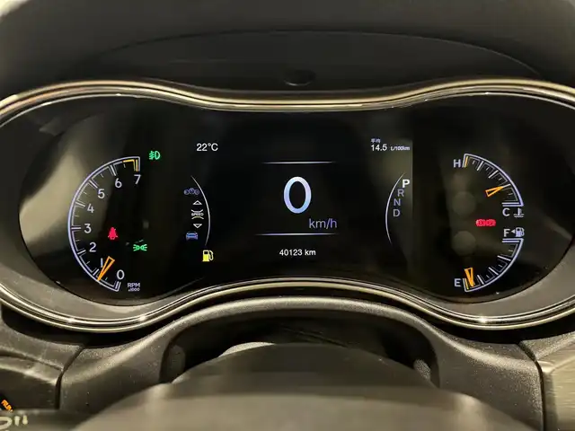 クライスラー・ジープ ジープ グランドチェロキー ラレード 熊本県 2017(平29)年 4.1万km 黒 純正ナビ（Bluetooth、USB、AUX、地デジ）/バックカメラ/パワーシート/純正18インチアルミホイール/HIDヘッドライト/LEDフォグ/ETC/プッシュスタート