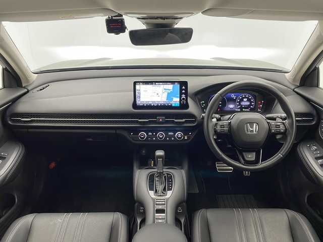 ホンダ ＺＲ－Ｖ Z 宮崎県 2023(令5)年 1万km クリスタルブラックパール BOSEサウンドシステム/Honda SENSING/〇衝突軽減ブレーキ（CMBS）/〇先行車発進お知らせ機能/〇歩行者事故低減ステアリング/〇路外逸脱抑制機能/〇標識認識機能/〇渋滞追従機能付アダプティブクルーズコントロール（ACC）/〇車線維持支援システム（LKAS）/〇トラフィックジャムアシスト（渋滞運転支援機能）/〇ブラインドスポットインフォメーション/〇誤発進抑制機能/〇後方誤発進抑制機能/〇近距離衝突軽減ブレーキ/〇パーキングセンサーシステム/〇後退出庫サポート/〇オートハイビーム/〇アダプティブドライビングビーム/純正9インチナビ/フルセグTV/全方位モニター/黒レザーシート/パワーシート/シートヒーター/ステアリングヒーター/パドルシフト/ハンズフリーアクセスパワーテールゲート(予約クローズ機能付)/ワイヤレス充電/LEDヘッドライト/前後ドライブレコーダー/純正18インチAW/ビルトインETC2.0/スマートキー×２/保証書/取扱説明書