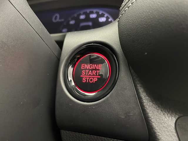 ホンダ ＺＲ－Ｖ Z 宮崎県 2023(令5)年 1万km クリスタルブラックパール BOSEサウンドシステム/Honda SENSING/〇衝突軽減ブレーキ（CMBS）/〇先行車発進お知らせ機能/〇歩行者事故低減ステアリング/〇路外逸脱抑制機能/〇標識認識機能/〇渋滞追従機能付アダプティブクルーズコントロール（ACC）/〇車線維持支援システム（LKAS）/〇トラフィックジャムアシスト（渋滞運転支援機能）/〇ブラインドスポットインフォメーション/〇誤発進抑制機能/〇後方誤発進抑制機能/〇近距離衝突軽減ブレーキ/〇パーキングセンサーシステム/〇後退出庫サポート/〇オートハイビーム/〇アダプティブドライビングビーム/純正9インチナビ/フルセグTV/全方位モニター/黒レザーシート/パワーシート/シートヒーター/ステアリングヒーター/パドルシフト/ハンズフリーアクセスパワーテールゲート(予約クローズ機能付)/ワイヤレス充電/LEDヘッドライト/前後ドライブレコーダー/純正18インチAW/ビルトインETC2.0/スマートキー×２/保証書/取扱説明書
