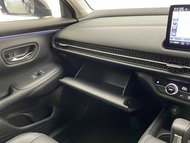 ホンダ ＺＲ－Ｖ Z 宮崎県 2023(令5)年 1万km クリスタルブラックパール BOSEサウンドシステム/Honda SENSING/〇衝突軽減ブレーキ（CMBS）/〇先行車発進お知らせ機能/〇歩行者事故低減ステアリング/〇路外逸脱抑制機能/〇標識認識機能/〇渋滞追従機能付アダプティブクルーズコントロール（ACC）/〇車線維持支援システム（LKAS）/〇トラフィックジャムアシスト（渋滞運転支援機能）/〇ブラインドスポットインフォメーション/〇誤発進抑制機能/〇後方誤発進抑制機能/〇近距離衝突軽減ブレーキ/〇パーキングセンサーシステム/〇後退出庫サポート/〇オートハイビーム/〇アダプティブドライビングビーム/純正9インチナビ/フルセグTV/全方位モニター/黒レザーシート/パワーシート/シートヒーター/ステアリングヒーター/パドルシフト/ハンズフリーアクセスパワーテールゲート(予約クローズ機能付)/ワイヤレス充電/LEDヘッドライト/前後ドライブレコーダー/純正18インチAW/ビルトインETC2.0/スマートキー×２/保証書/取扱説明書