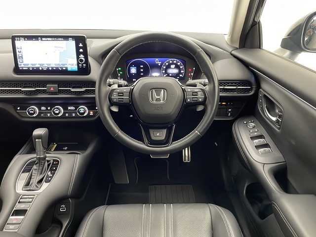ホンダ ＺＲ－Ｖ Z 宮崎県 2023(令5)年 1万km クリスタルブラックパール BOSEサウンドシステム/Honda SENSING/〇衝突軽減ブレーキ（CMBS）/〇先行車発進お知らせ機能/〇歩行者事故低減ステアリング/〇路外逸脱抑制機能/〇標識認識機能/〇渋滞追従機能付アダプティブクルーズコントロール（ACC）/〇車線維持支援システム（LKAS）/〇トラフィックジャムアシスト（渋滞運転支援機能）/〇ブラインドスポットインフォメーション/〇誤発進抑制機能/〇後方誤発進抑制機能/〇近距離衝突軽減ブレーキ/〇パーキングセンサーシステム/〇後退出庫サポート/〇オートハイビーム/〇アダプティブドライビングビーム/純正9インチナビ/フルセグTV/全方位モニター/黒レザーシート/パワーシート/シートヒーター/ステアリングヒーター/パドルシフト/ハンズフリーアクセスパワーテールゲート(予約クローズ機能付)/ワイヤレス充電/LEDヘッドライト/前後ドライブレコーダー/純正18インチAW/ビルトインETC2.0/スマートキー×２/保証書/取扱説明書