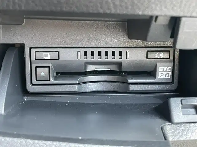 レクサス ＥＳ 300h バージョンL 滋賀県 2019(平31)年 2.9万km アイスエクリュマイカメタリック 純正ナビ/(Bluetooth/フルセグ/CD/DVD)/マークレビンソン/三眼LEDオートライト/サンルーフ/レクサスセーフティーセンス/・プリクラッシュセーフティ/・レーダークルーズコントロール/・レーンキープアシスト/・オートハイビーム/ブラインドスポットモニター/標識認識/先行車発進告知/ヘッドアップディスプレイ/メモリ付きパワーシート/レザーシート/シートヒーター/シートクーラー/ステアリングヒーター/電動パーキング/ブレーキホールド/デジタルインナーミラー/ドライブレコーダー/リアサンシェード/ビルトインETC2.0/電動格納ミラー