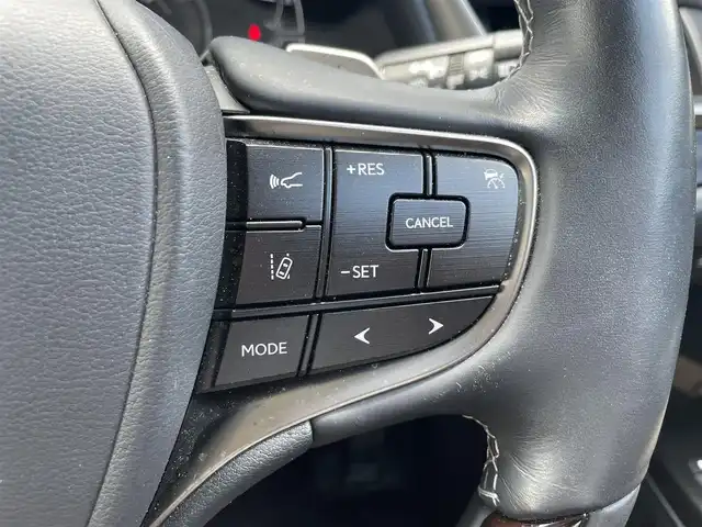 レクサス ＥＳ 300h バージョンL 滋賀県 2019(平31)年 2.9万km アイスエクリュマイカメタリック 純正ナビ/(Bluetooth/フルセグ/CD/DVD)/マークレビンソン/三眼LEDオートライト/サンルーフ/レクサスセーフティーセンス/・プリクラッシュセーフティ/・レーダークルーズコントロール/・レーンキープアシスト/・オートハイビーム/ブラインドスポットモニター/標識認識/先行車発進告知/ヘッドアップディスプレイ/メモリ付きパワーシート/レザーシート/シートヒーター/シートクーラー/ステアリングヒーター/電動パーキング/ブレーキホールド/デジタルインナーミラー/ドライブレコーダー/リアサンシェード/ビルトインETC2.0/電動格納ミラー