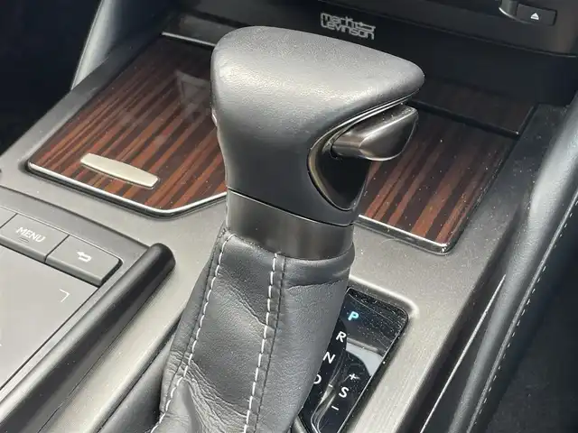 レクサス ＥＳ 300h バージョンL 滋賀県 2019(平31)年 2.9万km アイスエクリュマイカメタリック 純正ナビ/(Bluetooth/フルセグ/CD/DVD)/マークレビンソン/三眼LEDオートライト/サンルーフ/レクサスセーフティーセンス/・プリクラッシュセーフティ/・レーダークルーズコントロール/・レーンキープアシスト/・オートハイビーム/ブラインドスポットモニター/標識認識/先行車発進告知/ヘッドアップディスプレイ/メモリ付きパワーシート/レザーシート/シートヒーター/シートクーラー/ステアリングヒーター/電動パーキング/ブレーキホールド/デジタルインナーミラー/ドライブレコーダー/リアサンシェード/ビルトインETC2.0/電動格納ミラー