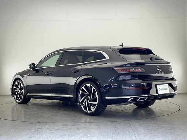 フォルクスワーゲン ＶＷ アルテオン SB TSI 4モーション Rライン 宮崎県 2022(令4)年 2.2万km 黒 電動パノラマスライディングルーフ/harman/kardonサウンドシステム/プリクラシュブレーキシステム/レーンアシスト/サイドアシスト/リヤクロストラフィックアラート/レーダークルーズコントロール/コーナーセンサー/オートマチックハイビーム/純正ナビ/全周囲カメラ/黒レザーシート/パワーシート/シートヒーター/パドルシフト/LEDヘッドライト/ビルトインETC2.0/純正20インチAW/スマートキー×２/保証書/取扱説明書