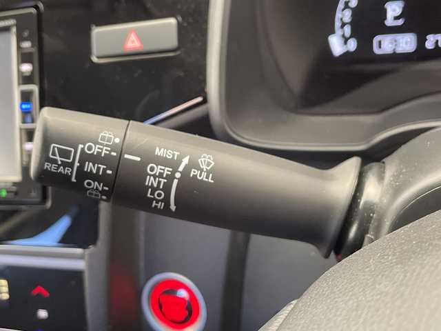ホンダ フィット 13G L ホンダセンシング 栃木県 2019(令1)年 1.1万km プラチナホワイトパール 純正メモリナビ【VXM-194VFi】/（CD/DVD/フルセグTV/Bluetooth）/バックカメラ/ホンダセンシング/前方ドライブレコーダー/禁煙車/オートライト/LEDヘッドライト/横滑り防止装置/スマートキー/プッシュスタート/アイドリングストップ/電動格納ミラー/純正フロアマット/ドアバイザー