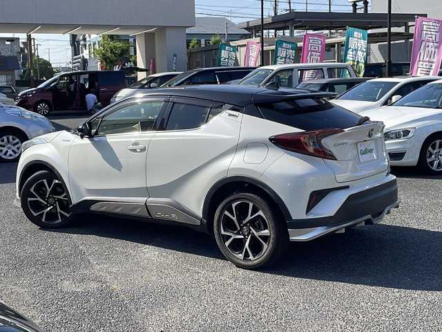 トヨタ Ｃ－ＨＲ G 大阪府 2018(平30)年 6.5万km ブラック/ホワイトパールクリスタルシャイン 2トーン ETC2.0/純正ナビ/ワンセグTV/クルーズコントロール/革巻ステアリング/LEDヘッドライト/バックカメラ/ドラレコ前/ハーフレザーシート/AUTOエアコン