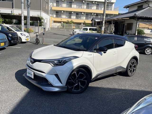 トヨタ Ｃ－ＨＲ G 大阪府 2018(平30)年 6.5万km ブラック/ホワイトパールクリスタルシャイン 2トーン ETC2.0/純正ナビ/ワンセグTV/クルーズコントロール/革巻ステアリング/LEDヘッドライト/バックカメラ/ドラレコ前/ハーフレザーシート/AUTOエアコン