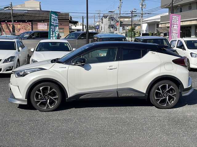 トヨタ Ｃ－ＨＲ G 大阪府 2018(平30)年 6.5万km ブラック/ホワイトパールクリスタルシャイン 2トーン ETC2.0/純正ナビ/ワンセグTV/クルーズコントロール/革巻ステアリング/LEDヘッドライト/バックカメラ/ドラレコ前/ハーフレザーシート/AUTOエアコン
