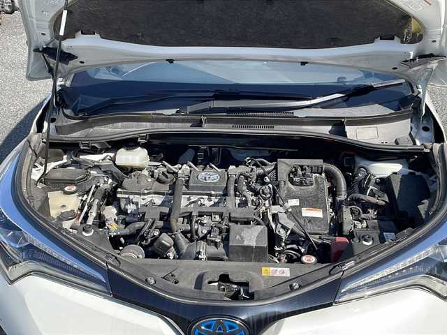 トヨタ Ｃ－ＨＲ G 大阪府 2018(平30)年 6.5万km ブラック/ホワイトパールクリスタルシャイン 2トーン ETC2.0/純正ナビ/ワンセグTV/クルーズコントロール/革巻ステアリング/LEDヘッドライト/バックカメラ/ドラレコ前/ハーフレザーシート/AUTOエアコン
