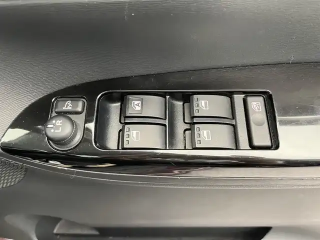 ダイハツ タント カスタム RS SA 鹿児島県 2015(平27)年 6.9万km プラムブラウンクリスタルマイカ ワンオーナー　/禁煙車　/純正８インチナビ（CD/DVD/Bluetooth/フルセグTV）/スマートアシスト　/バックカメラ　/両側パワースライドドア　/ＬＥＤヘッドライト　/横滑り防止機能　　/後席ロール式サンシェード　/ＥＴＣ　/オートライト/純正フロアマット/フォグランプ/純正アルミホイール