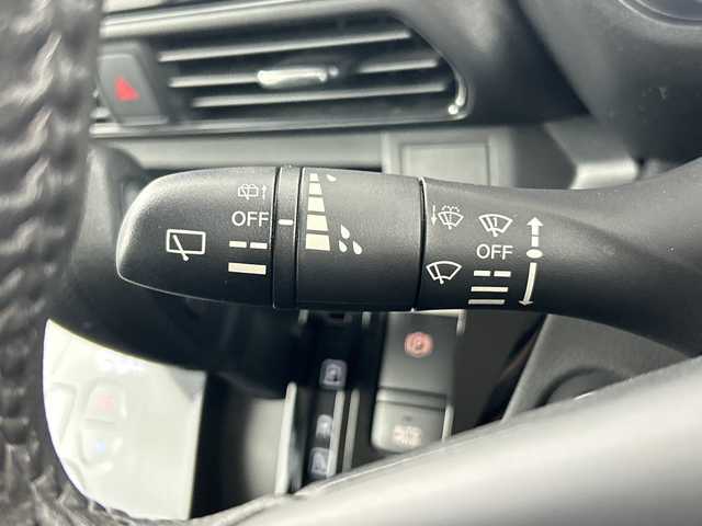 日産 ルークス HWS Gターボ プロパイロットED 愛知県 2021(令3)年 4万km ホワイトパール 快適パック/・プラズマクラスター付リアシーリングファン/・撥水加工シート/・パーソナルテーブル/・USB充電口/・リアロールサンシェード/純正9インチナビ/（フルセグＴＶ/Bluetooth/DVD再生）/ナビ連動ドライブレコーダー/インテリジェントアラウンドビューモニター/ビルトインETC2.0/プロパイロット/・衝突軽減/・レーダークルーズコントロール/アダプティブLEDヘッドライト/純正15インチアルミホイール/電動パーキングブレーキ/両側パワースライドドア