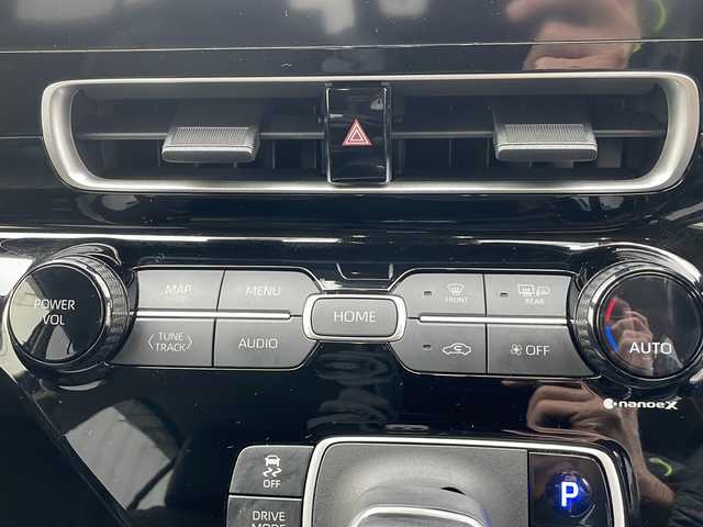 トヨタ アクア Z 三重県 2022(令4)年 8万km ブラックマイカ 純正10.5インチコネクテッドナビ/アップルカープレイ/アンドロイドオート/全周囲カメラ/バックカメラ/BSM/純正ビルトインETC2.0/スペアキー/コーナーセンサー/AC100V/ドライブレコーダー/ステアリングヒーター/シートヒーター/パワーシート/USB.タイプC給電/追従レーダークルーズコントロール/レーンキープアシスト/LEDヘッドライト/電動格納ミラー/SOSコール/禁煙車