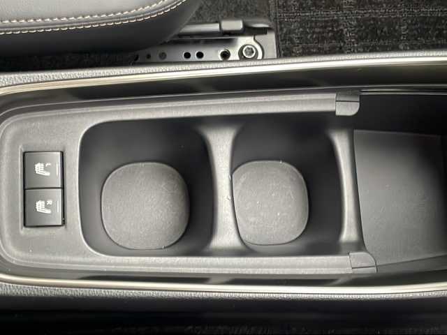 トヨタ アクア Z 三重県 2022(令4)年 8万km ブラックマイカ 純正10.5インチコネクテッドナビ/アップルカープレイ/アンドロイドオート/全周囲カメラ/バックカメラ/BSM/純正ビルトインETC2.0/スペアキー/コーナーセンサー/AC100V/ドライブレコーダー/ステアリングヒーター/シートヒーター/パワーシート/USB.タイプC給電/追従レーダークルーズコントロール/レーンキープアシスト/LEDヘッドライト/電動格納ミラー/SOSコール/禁煙車