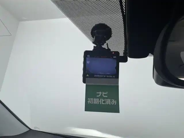 トヨタ プリウス ＰＨＶ Sナビパケ・セーフティプラス 愛知県 2018(平30)年 7.6万km シルバーM モデリスタフルエアロ/モデリスタアルミホイール/純正9インチナビ/・Bluetooth/フルセグTV/CD/DVD/バックカメラ/ビルドインETC/ドライブレコーダー/トヨタセーフティセンス/・衝突被害軽減システム/・レーンキープアシスト/・コーナーセンサー/・オートマチックハイビーム/レーダークルーズコントロール/・オートLEDヘッドライトライト/・LEDフォグランプ/シートヒーター/ステアリングヒーター/AC100V/プッシュスタート/・スマートキー