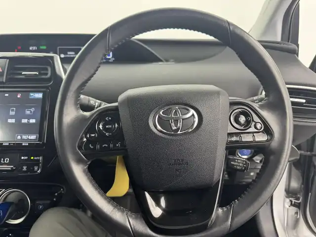 トヨタ プリウス ＰＨＶ Sナビパケ・セーフティプラス 愛知県 2018(平30)年 7.6万km シルバーM モデリスタフルエアロ/モデリスタアルミホイール/純正9インチナビ/・Bluetooth/フルセグTV/CD/DVD/バックカメラ/ビルドインETC/ドライブレコーダー/トヨタセーフティセンス/・衝突被害軽減システム/・レーンキープアシスト/・コーナーセンサー/・オートマチックハイビーム/レーダークルーズコントロール/・オートLEDヘッドライトライト/・LEDフォグランプ/シートヒーター/ステアリングヒーター/AC100V/プッシュスタート/・スマートキー