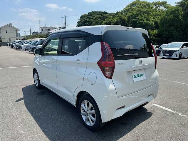 日産 デイズ X 大阪府 2020(令2)年 1.2万km ホワイトパール 純正ナビ　/フルセグ/Bluetooth/アラウンドビューモニター　/エマージェンシーブレーキ　/前後コーナーセンサー　/セーフティシールド　/前後ドライブレコーダー　/純正アルミホイール　/プッシュスタート　/スマートキー　/カーテンエアバック