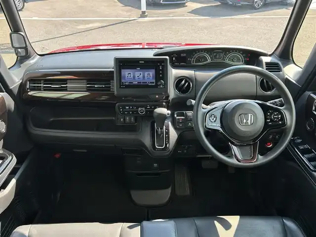 ホンダ Ｎ ＢＯＸ カスタム L 和歌山県 2022(令4)年 7.1万km プレミアムクリスタルレッドM 後期型モデル/電子式パーキング/ステアリングスイッチ/レーダークルーズコントロール/ホンダセンシング/両側パワースライドドア/LEDヘッドライト/純正デイスプレーオーディオ/バックカメラ/革シート/シートヒーター
