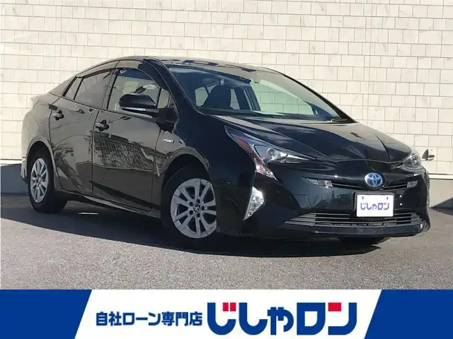 トヨタ プリウス Sセーフティプラス 栃木県 2017(平29)年 13.3万km アティチュードブラックマイカ 株)IDOMが運営する【じしゃロン小山店】の自社ローン専用車両になります。こちらは現金またはオートローンご利用時の価格です。自社ローンご希望の方は別途その旨お申付け下さい//禁煙車/純正フルセグナビ/（CD/DVD/AM/FMラジオ）/(Bluetooth)/スマートキー/プッシュスタート/バックカメラ/ＥＴＣ/プリクラッシュセーフィ/レーンキープアシスト/車線逸脱警報/レーダークルーズコントロール/１００Ｖコンセント充電/ドライブレコーダー/ヘッドアップディスプレイ/ステアリングリモコン/電動格納ドアミラー/パワーウインドウ/オートライト/オートマチックハイビーム/自動防眩ミラー