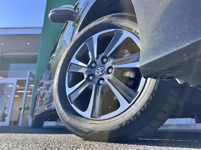 トヨタ ヴォクシー ZS 煌Ⅲ 宮城県 2021(令3)年 7.1万km イナズマスパーキングブラックガラスフレーク セーフティセンス/・プリクラッシュセーフティ/・レーンディパーチャーアラート/・オートマチックハイビーム/クリアランスソナー/パーキングサポートブレーキ/純正12インチフリップダウンモニター（V12T-R68C）/純正10インチナビ（NSZN-Z68T）/・CD/DVD/・Bluetooth/・フルセグTV/バックカメラ/ビルトインETC/両側電動スライドドア/ハーフレザーシート/革巻きステアリング/ステアリングスイッチ/LEDヘッドランプ/フォグランプ/オートライト/スマートキー＆プッシュスタート/電動格納ミラー/純正16インチAW/純正フロアマット/純正ドアバイザー/Wエアバッグ