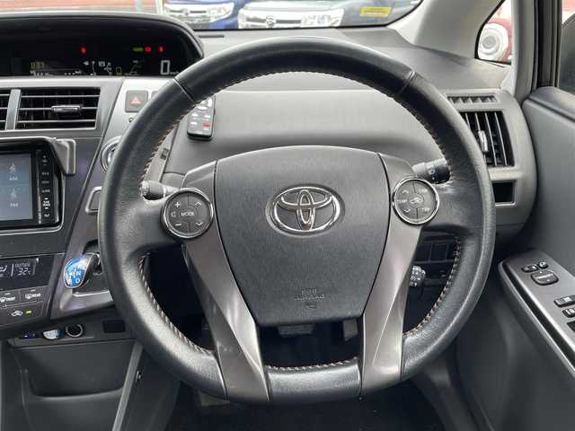 トヨタ プリウス α G チューンブラック 沖縄県 2013(平25)年 6.7万km ブラキッシュレッドマイカ (株)IDOMが運営する【じしゃロンコザ店】の自社ローン専用車両になりますこちらは現金またはオートローンご利用時の価格です。自社ローンご希望の方は別途その旨お申付け下さい/・社外ナビ/・Bluetooth接続/・DVD再生/・TV/・ETC/・ドライブレコーダー/・クルーズコントロール/・スマートキー/・プッシュスタート/・ハーフレザー/・純正アルミホイール/・オートライト