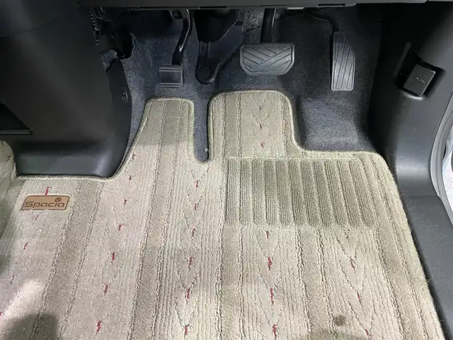 スズキ スペーシア カスタム HYBRID XS 鹿児島県 2020(令2)年 1.8万km スチールシルバーM ディスプレイオーディオ　/スズキセーフティサポート　/デュアルカメラブレーキサポート　/革巻きステアリング　/ステアリングリモコン　/フロントフォグライト　/ロールサンシェード　/後席パーソナルテーブル　/ドアバイザー/禁煙