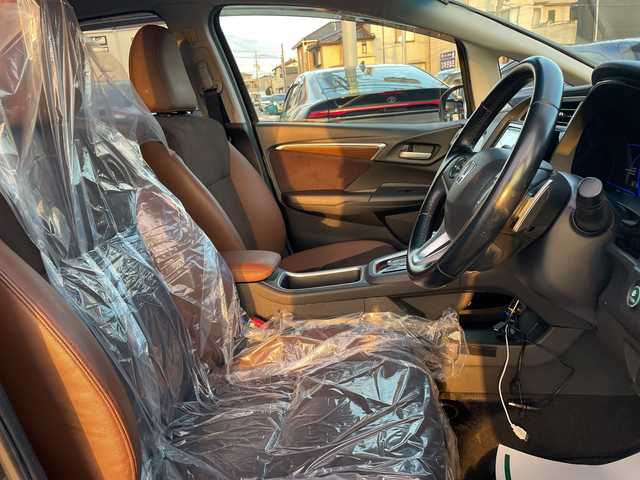 ホンダ シャトル ハイブリッド Z 石川県 2017(平29)年 8万km ミッドナイトブルービームM 社外メモリーナビ　フルセグＴＶ　バックカメラ　ＬＥＤヘッドライト　ＥＴＣ　ハーフレザーシート　シートヒーター　スマートキー　プッシュスタート　電動ミラー　フロアマット