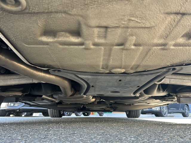 アウディ Ａ４ 2．0 佐賀県 2013(平25)年 6.7万km ファントムブラックパールエフェクト エンジンスタートボタン/保証書/取扱説明書/記録簿/MTモード付AT/アイドリングストップ/スマートキー/スペアキー有/CD再生/ETC/ワンセグTV/バックカメラ/DVD再生/純正ナビ/純正アルミホイール/前席パワーシート/前席シートヒーター/横滑り防止装置/前後コーナーセンサー/盗難防止装置/オートライト/オートマチックハイビーム/LEDライト/レインセンサー/ドライバー疲労警告/スピードオーバー警告/ステアリングスイッチ/革巻ステアリング