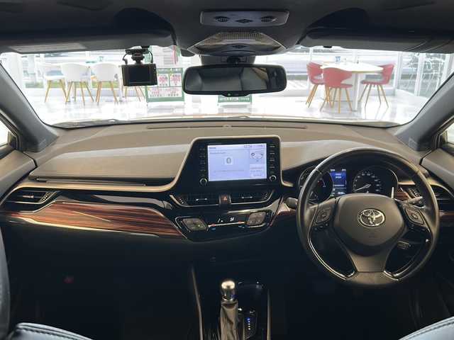 トヨタ Ｃ－ＨＲ G モード ネロ セーフティプラス 岐阜県 2021(令3)年 6.9万km ホワイトパールクリスタルシャイン ワンオーナー/モデリスタエアロ/トヨタセーフティセンス/プリクラッシュセーフティ/レーンキープ/ブラインドスポットモニター/オートマチックハイビーム/レーダークルーズコントロール/ディスプレイオーディオ/全周囲モニター/Bluetooth/ビルトインETC/LEDヘッドライト/フォグライト/前後ドライブレコーダー/電子パーキング