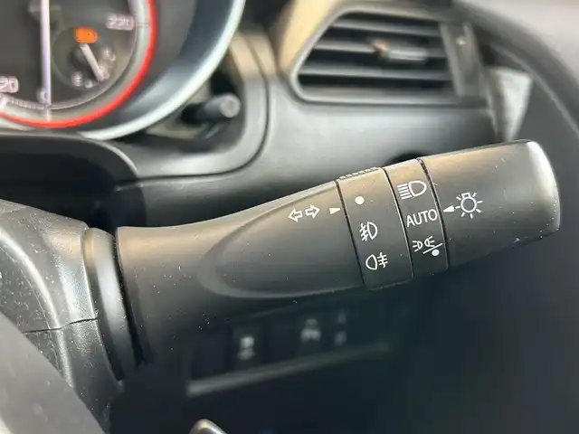 スズキ スイフト RS 群馬県 2020(令2)年 12.8万km プレミアムシルバーメタリック ワンオーナー/純正メモリナビ(KXM-E504W)/(CD/DVD/BT/フルセグTV)/バックカメラ/追従機能付きクルーズコントロール/シートヒーター/ビルトインETC/ステアリングスイッチ/車線逸脱抑制機能/純正フロアマット/スマートキー×２/保証書＆取説