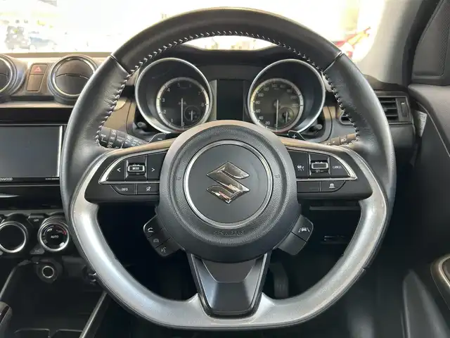 スズキ スイフト RS 群馬県 2020(令2)年 12.8万km プレミアムシルバーメタリック ワンオーナー/純正メモリナビ(KXM-E504W)/(CD/DVD/BT/フルセグTV)/バックカメラ/追従機能付きクルーズコントロール/シートヒーター/ビルトインETC/ステアリングスイッチ/車線逸脱抑制機能/純正フロアマット/スマートキー×２/保証書＆取説