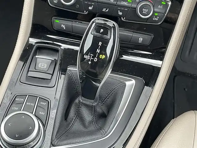 ＢＭＷ ２１８ｄ グランツアラー ラグジュアリー 千葉県 2020(令2)年 7.3万km サファイアブラックP 衝突軽減ブレーキ/純正８インチナビ/バックカメラ/ＥＴＣ/レザーシート/シートヒーター/純正１７インチアルミホイール/レーダークルーズコントロール/ＬＥＤヘッドライト/オートライト