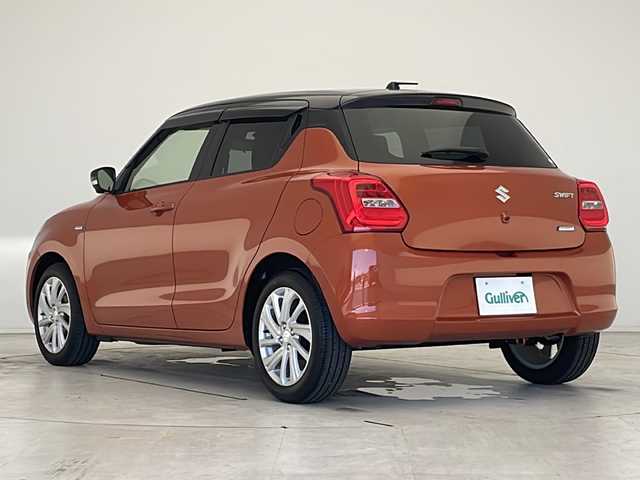 スズキ スイフト HYBRID MG 愛知県 2022(令4)年 2.6万km フレイムオレンジパールメタリック/ブラック2トーンルーフ 衝突軽減システム/SD８型ナビ/レーダークルーズコントロール/シートヒーター/フルセグ/CD/Bluetooth/バックカメラ/コーナーセンサー/純正アルミホイール/LEDヘッドライト/オートマチックハイビーム/ドライブレコーダー/ETC/ステアリングスイッチ/スマートキー/プッシュスタート