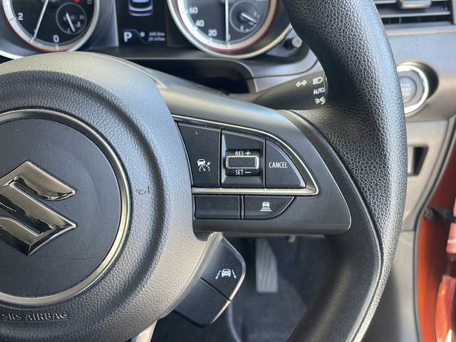 スズキ スイフト HYBRID MG 愛知県 2022(令4)年 2.6万km フレイムオレンジパールメタリック/ブラック2トーンルーフ 衝突軽減システム/SD８型ナビ/レーダークルーズコントロール/シートヒーター/フルセグ/CD/Bluetooth/バックカメラ/コーナーセンサー/純正アルミホイール/LEDヘッドライト/オートマチックハイビーム/ドライブレコーダー/ETC/ステアリングスイッチ/スマートキー/プッシュスタート