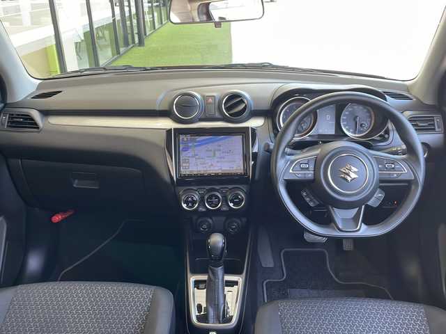 スズキ スイフト HYBRID MG 愛知県 2022(令4)年 2.6万km フレイムオレンジパールメタリック/ブラック2トーンルーフ 衝突軽減システム/SD８型ナビ/レーダークルーズコントロール/シートヒーター/フルセグ/CD/Bluetooth/バックカメラ/コーナーセンサー/純正アルミホイール/LEDヘッドライト/オートマチックハイビーム/ドライブレコーダー/ETC/ステアリングスイッチ/スマートキー/プッシュスタート
