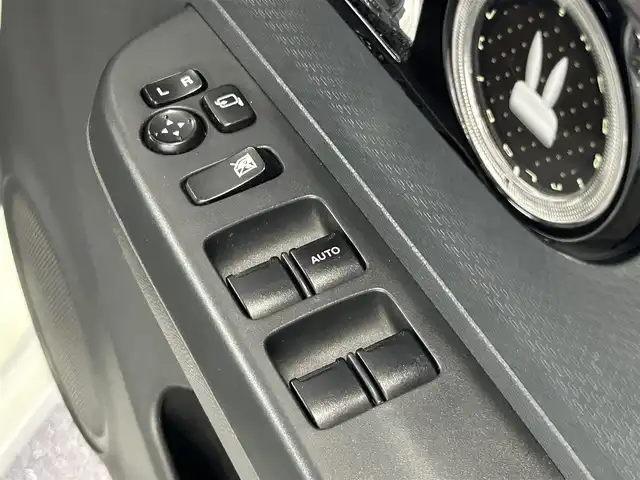 スズキ ラパン X セレクション 福島県 2013(平25)年 10.8万km パールホワイト 登録時走行距離：107992km/ワンオーナー/純正オーディオ/ (CD/AM/FM)/プッシュスタート/シートヒーター/ (D席)/革巻きステアリング/ISOFIX/純正フロアマット/純正14インチAW/ハロゲンヘッドライト/ドアバイザー/電動格納ミラー/ウィンカーミラー/アイドリングストップ/スマートキー/スペアキー×１/保証書/取扱説明書