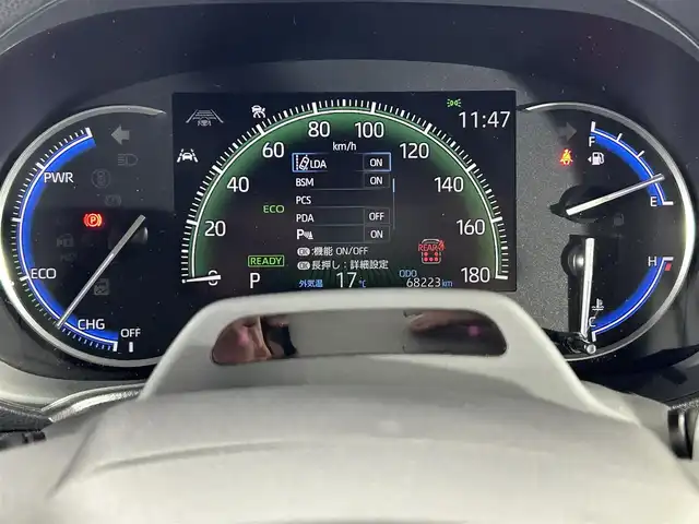 トヨタ ヴォクシー ハイブリッド S－Z 佐賀県 2022(令4)年 6.9万km アティチュードブラックマイカ 純正10.5インチディスプレイオーディオ/コネクティッドナビ対応/ディーラーオプションDVDキット/フルセグＴＶ/Bluetooth/CD/DVD/carplay/純正14インチフリップダウンモニター/シグネチャーイルミグリル/バックカメラ/衝突被害軽減システム/レーダークルーズコントロール/レーンアシスト/ブラインドスポットモニター/パーキングサポートブレーキ/ダウンヒルアシストコントロール/ロードサインアシスト/オートライト/オートマチックハイビーム/LEDヘッドライト/ＬＥＤフォグライト/クリアランスソアー/電動パーキング/ブレーキホールド/両側パワースライドドア/運転席・助手席シートヒーター/後席サンシェード/ハーフレザーシート/純正フロアマット/純正17インチアルミホイール/スマートキー/スペアキー×１